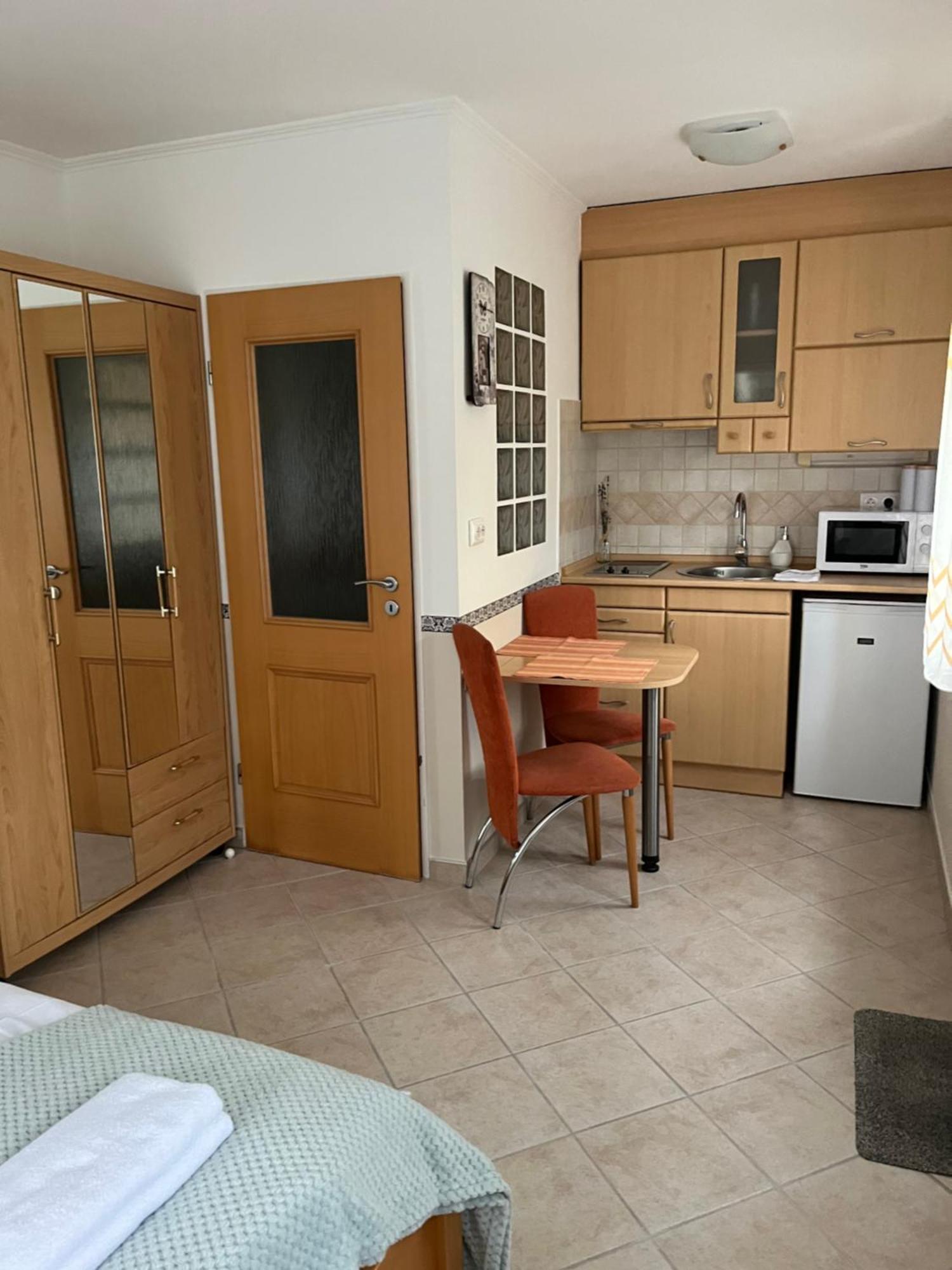 Réka Apartmanház Bük Exterior foto