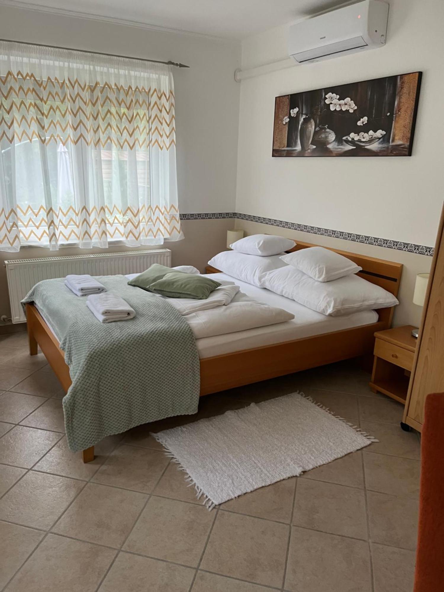 Réka Apartmanház Bük Exterior foto