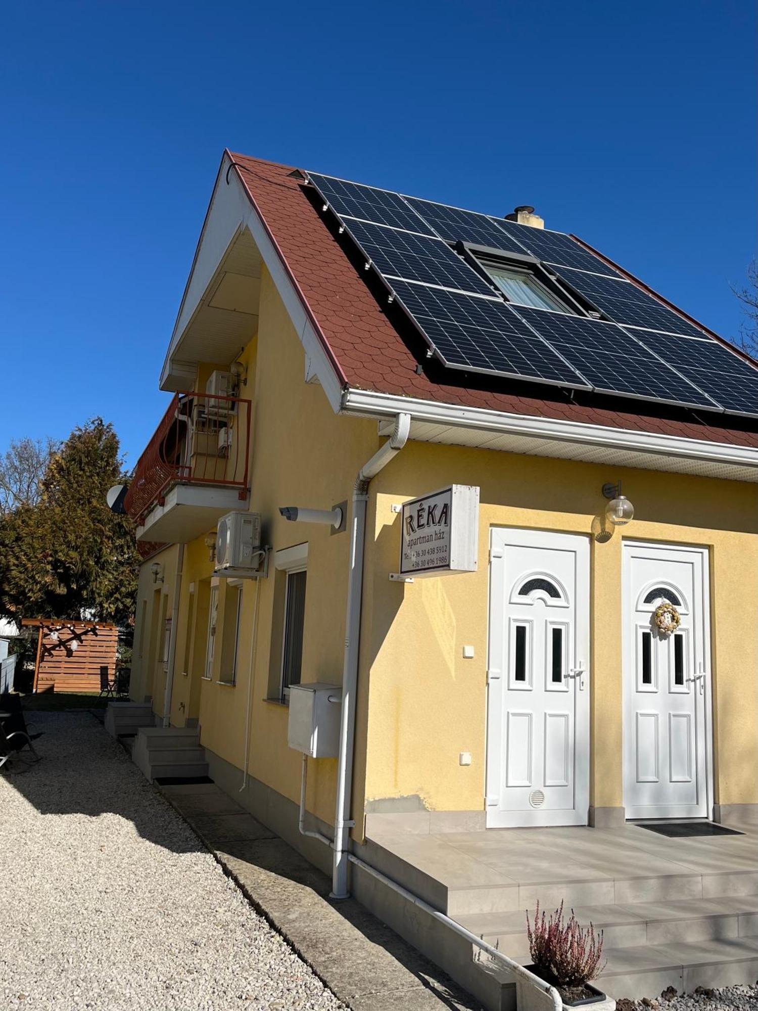 Réka Apartmanház Bük Exterior foto