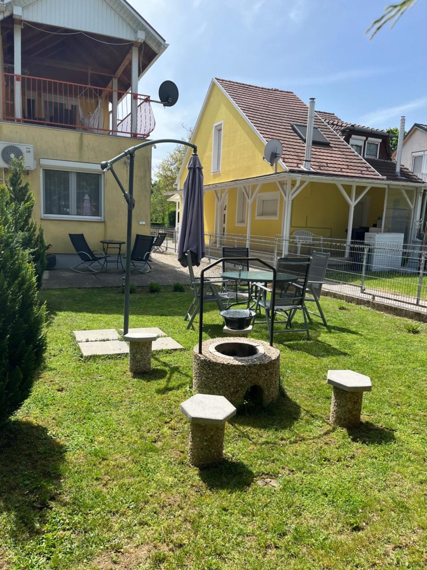 Réka Apartmanház Bük Exterior foto