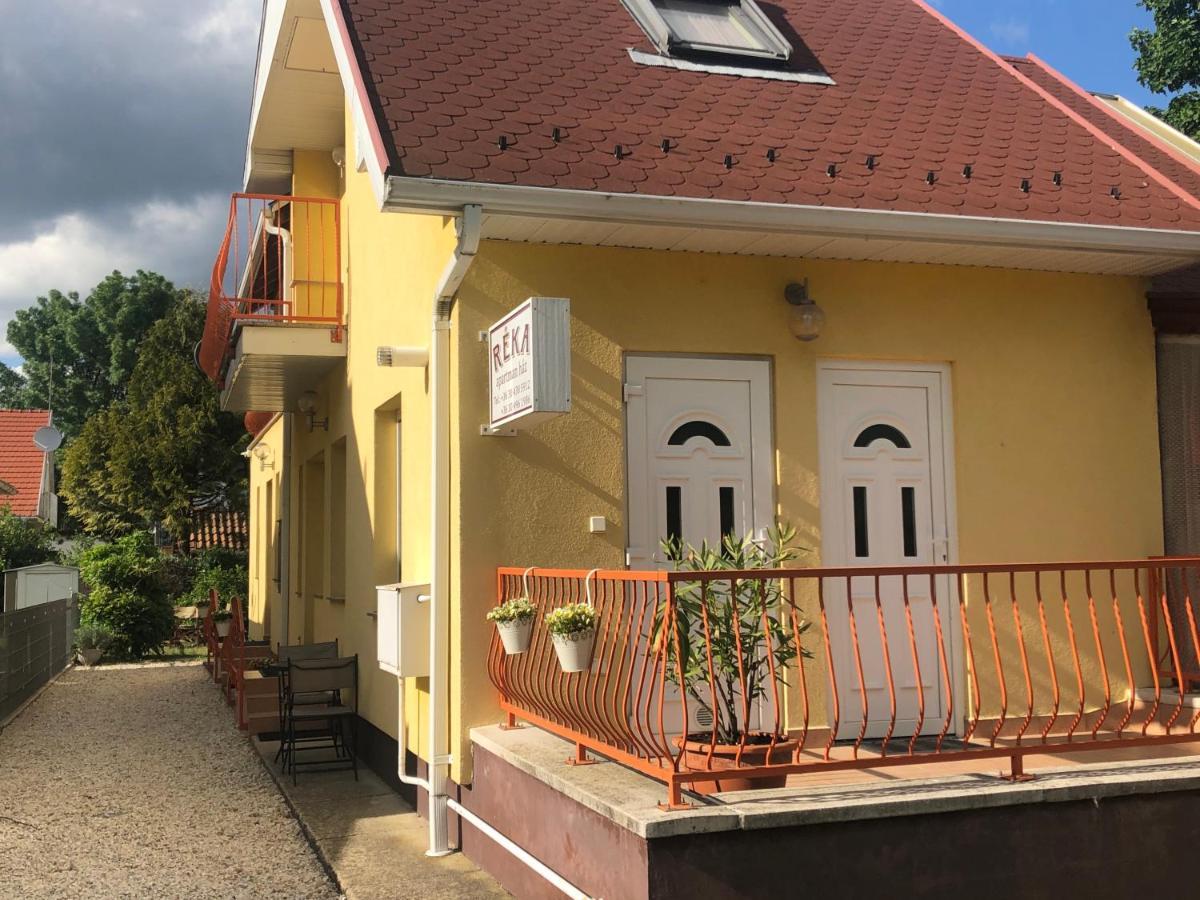 Réka Apartmanház Bük Exterior foto